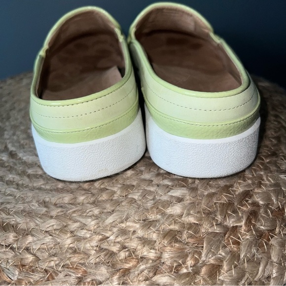 Vionic Effortless Leather Mules - Picture 6 of 8